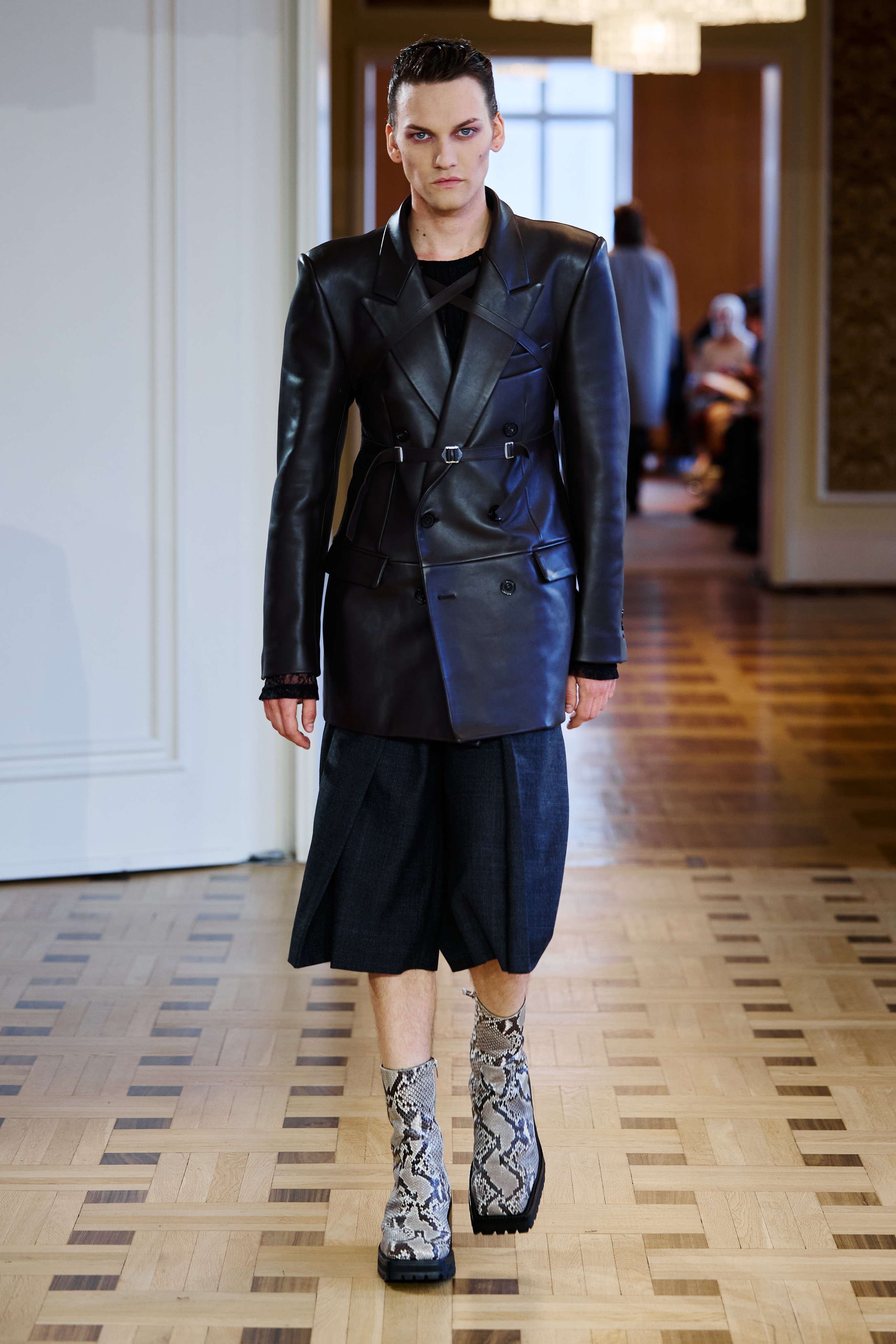 JOHN LAWRENCE SULLIVAN BY ARASHI YANAGAWA | Berlin Fashion Week